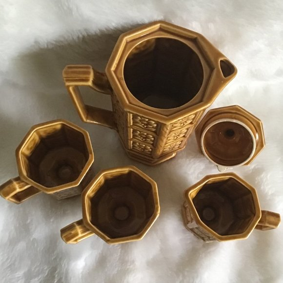 Daisy Embossed Pattern Ceramic Teapot  / Coffee Pot Set VTG 50's - Picture 5 of 7